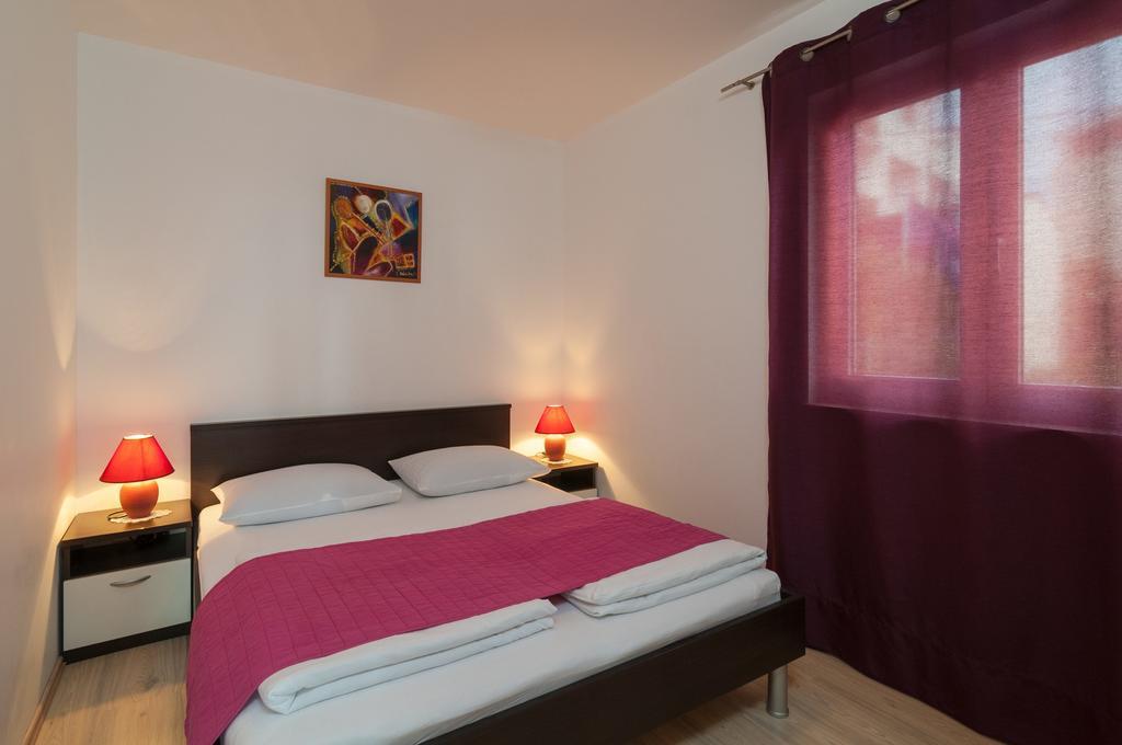 Apartment Bozan Omiš Εξωτερικό φωτογραφία